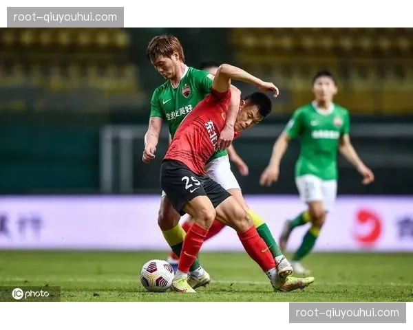 杨婧镭关键补射建功深圳队凭借蓝线前压迫锁定胜局 杨婧镭关键补射建功深圳队凭借蓝线前压迫锁定胜局